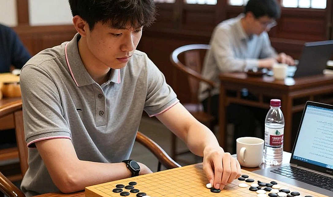 GCL 2026: Nepomniachtchi Khiến Carlsen Lo Lắng Trước Khi Vượt Qua Sindarov Trên Đồng Hồ GCL 2026: Nepomniachtchi Khiến Carlsen Lo Lắng Trước Khi Vượt Qua Sindarov Trên Đồng Hồ