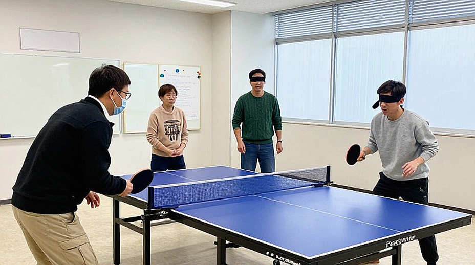 Khi Bàn Đàm Phán Trống Rỗng: Bài Học Từ Một Thương Vụ Bóng Bàn Không Có Dữ Liệu