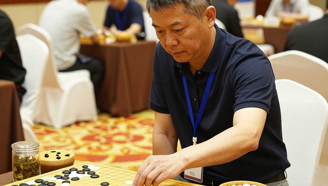 Daniel King và 60 phút vá lỗ hổng Najdorf: cuộc đua khai cuộc không có vạch đích Daniel King và 60 phút vá lỗ hổng Najdorf: cuộc đua khai cuộc không có vạch đích