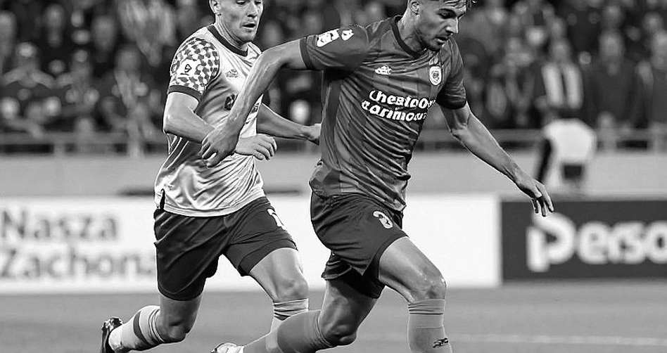 Đọc phụ lục hợp đồng trước khi đọc tin đồn: một buổi sáng ở sân tập Paris FC