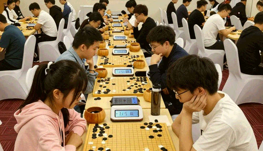 Streamer Mèo 2k4 giảm tần suất livestream: Áp lực meta và sức khỏe đằng sau quyết định