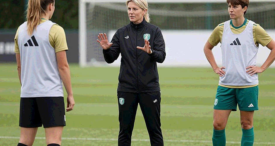 Sông Lam Nghệ An vô địch V-League 2026: Nhịp thở từ những người ở lại Sông Lam Nghệ An vô địch V-League 2026: Nhịp thở từ những người ở lại