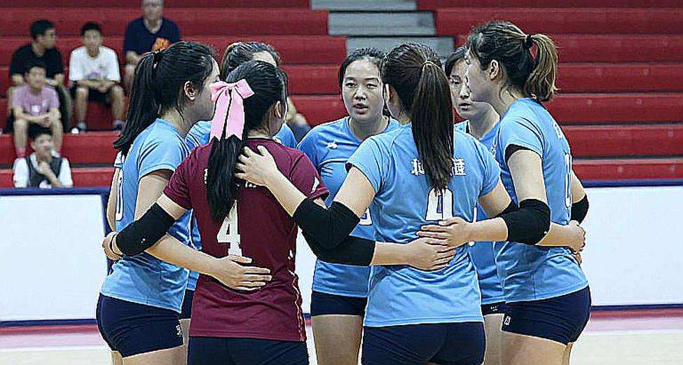 Nebraska hạ Creighton 3-0 trước kỷ lục 15.405 khán giả: đọc bảng thống kê như một bệnh án